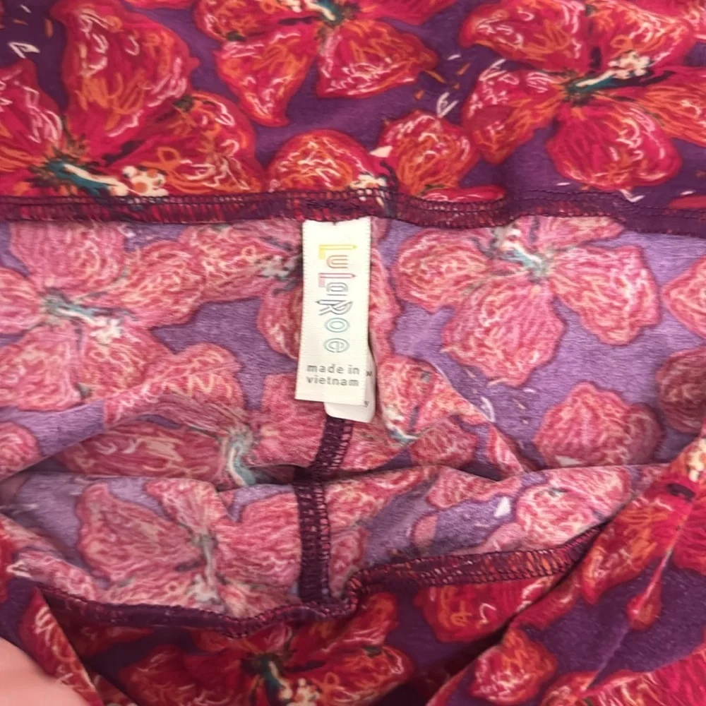 LulaRoe Tall and Curvy Leggings